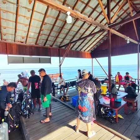 Maratua Dive Center And Lodge Maratua Island Esterno foto