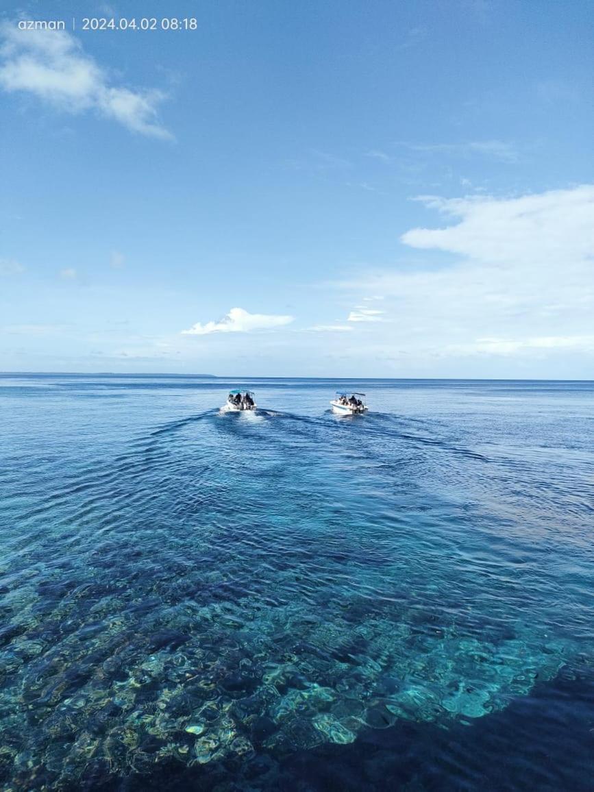 Maratua Dive Center And Lodge Maratua Island Esterno foto